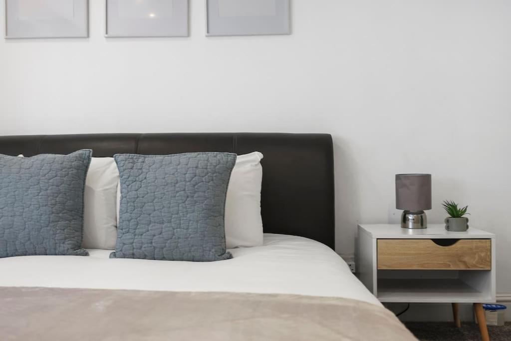 Cozy Private 1-bedroom Short Term & Flexible Renting Hoxton With Free Wifi Londra