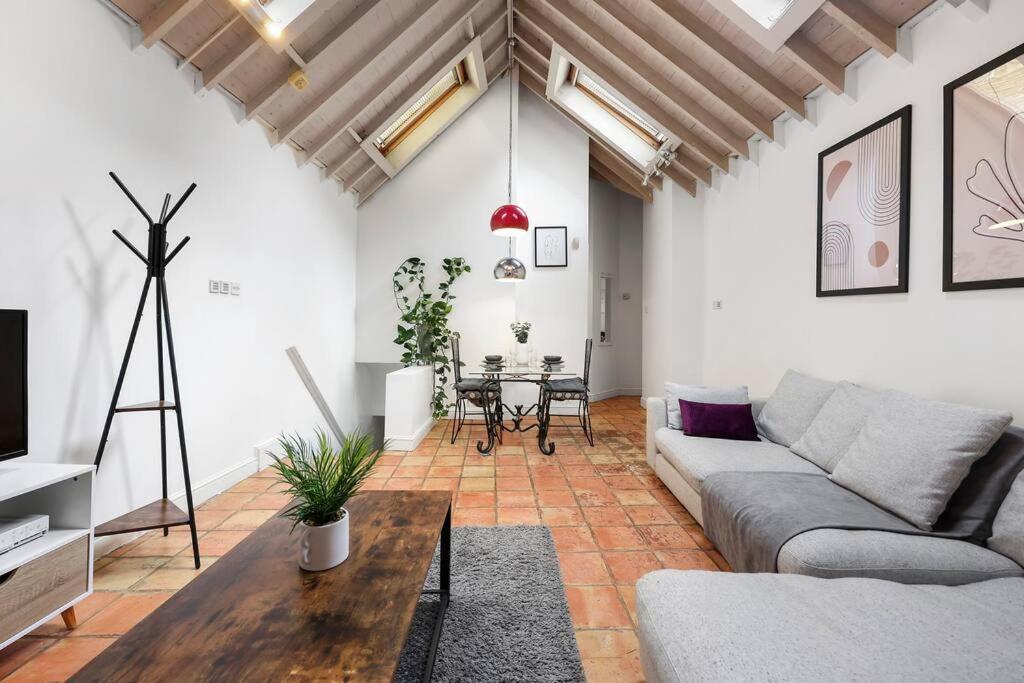 Cozy Private 1-bedroom Short Term & Flexible Renting Hoxton With Free Wifi Appartamento *