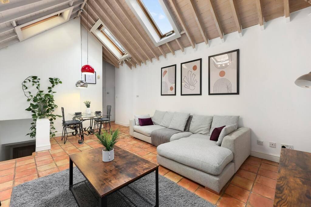 Cozy Private 1-bedroom Short Term & Flexible Renting Hoxton With Free Wifi Appartamento *