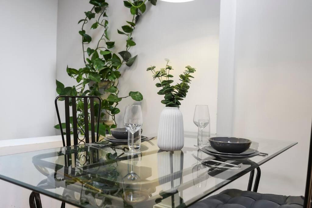 Cozy Private 1-bedroom Short Term & Flexible Renting Hoxton With Free Wifi Londra